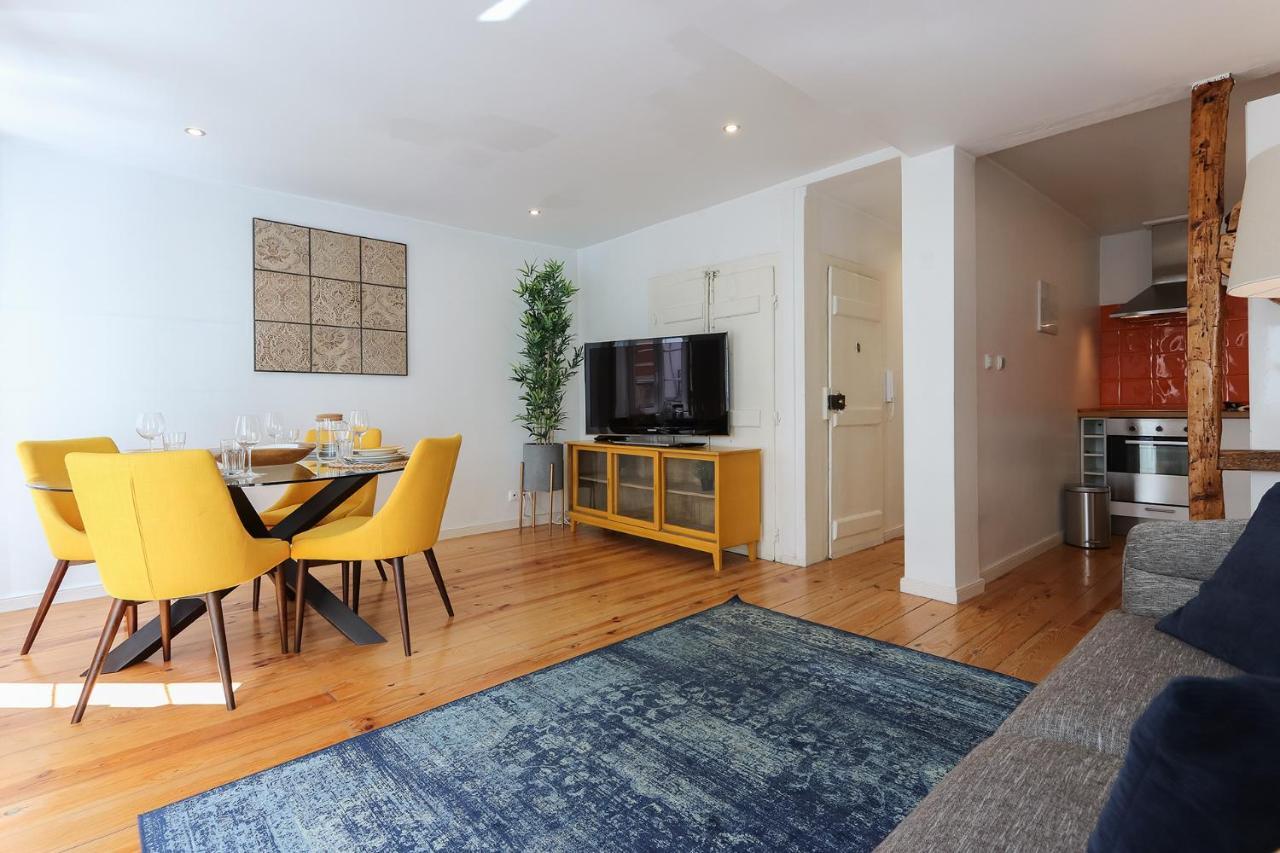 Charming And Stylish Downtown Apt In XIX Century Building リスボン エクステリア 写真