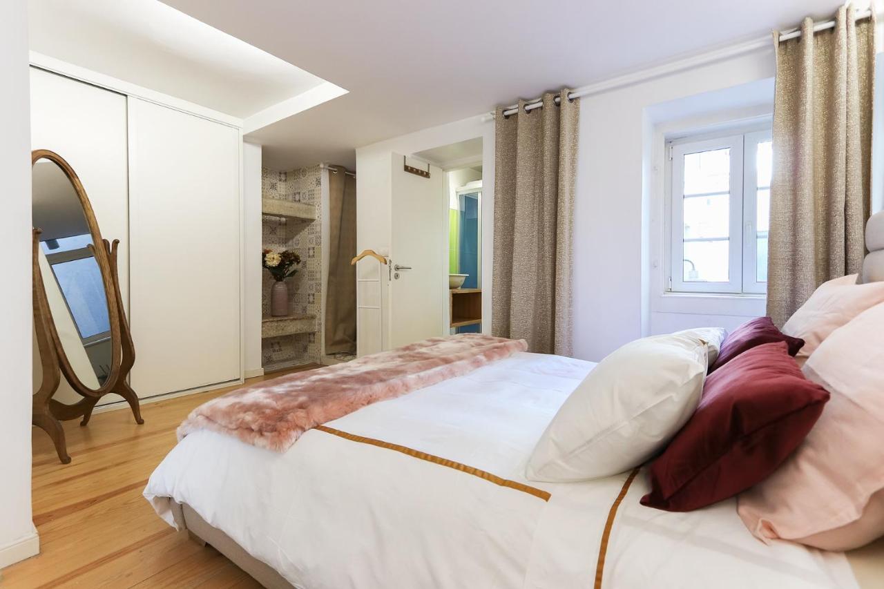 Charming And Stylish Downtown Apt In XIX Century Building リスボン エクステリア 写真