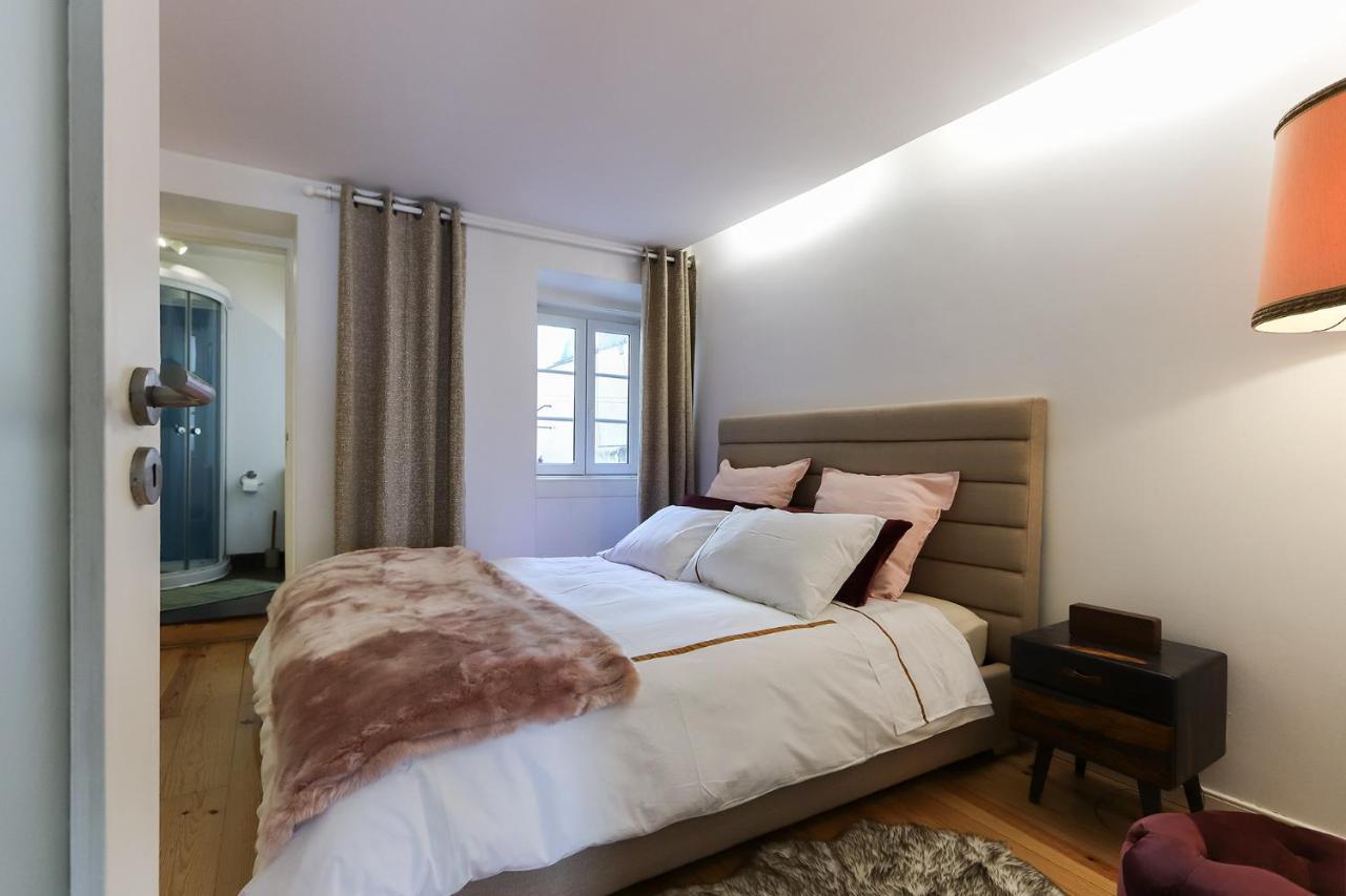 Charming And Stylish Downtown Apt In XIX Century Building リスボン エクステリア 写真