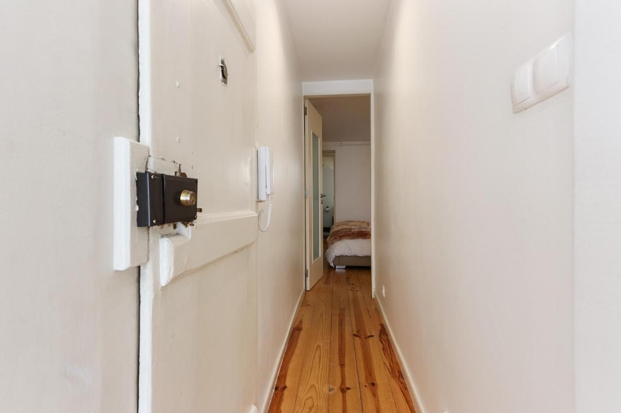 Charming And Stylish Downtown Apt In XIX Century Building リスボン エクステリア 写真